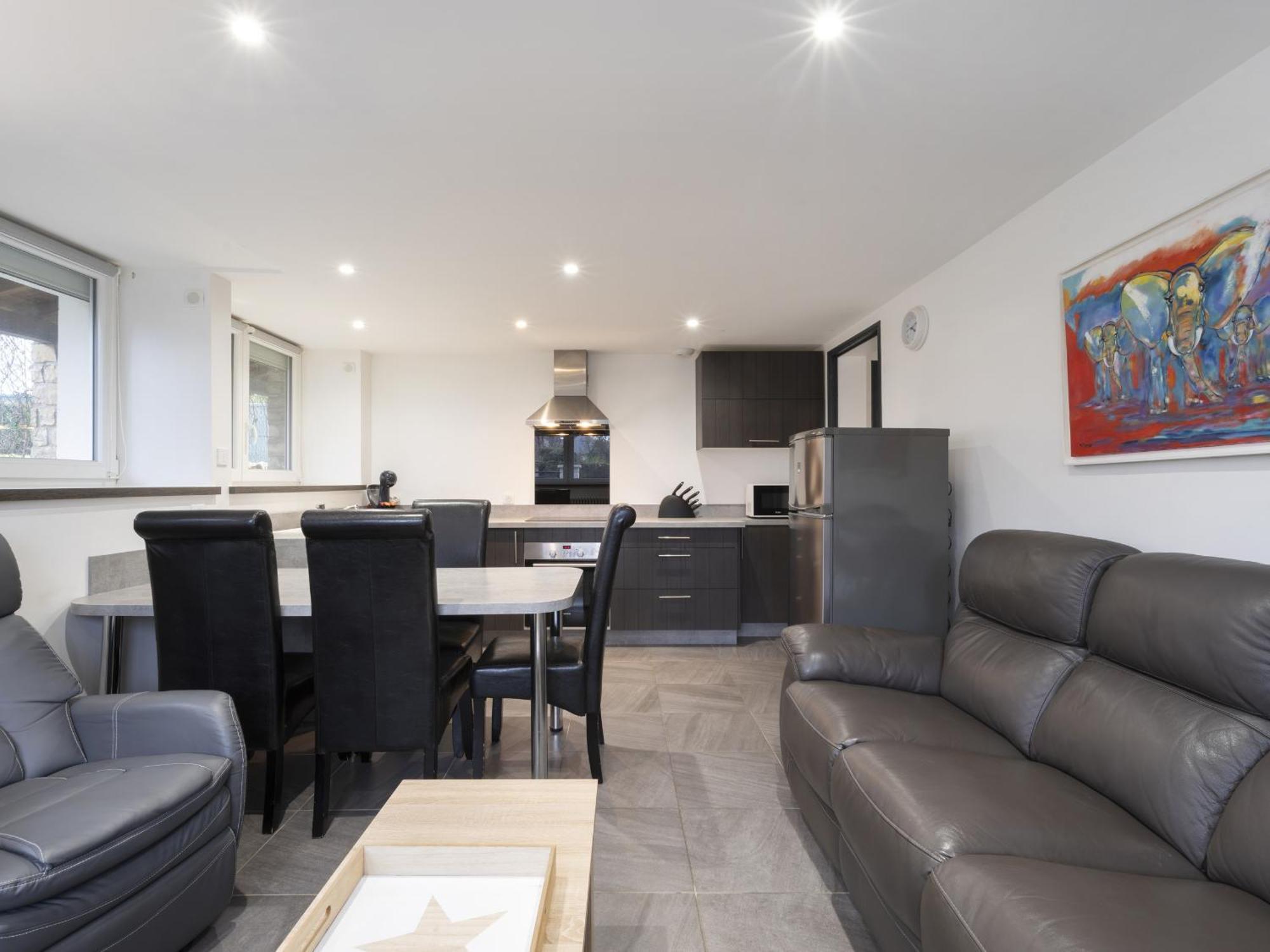 Louis Quartier Des Lilas Apartment